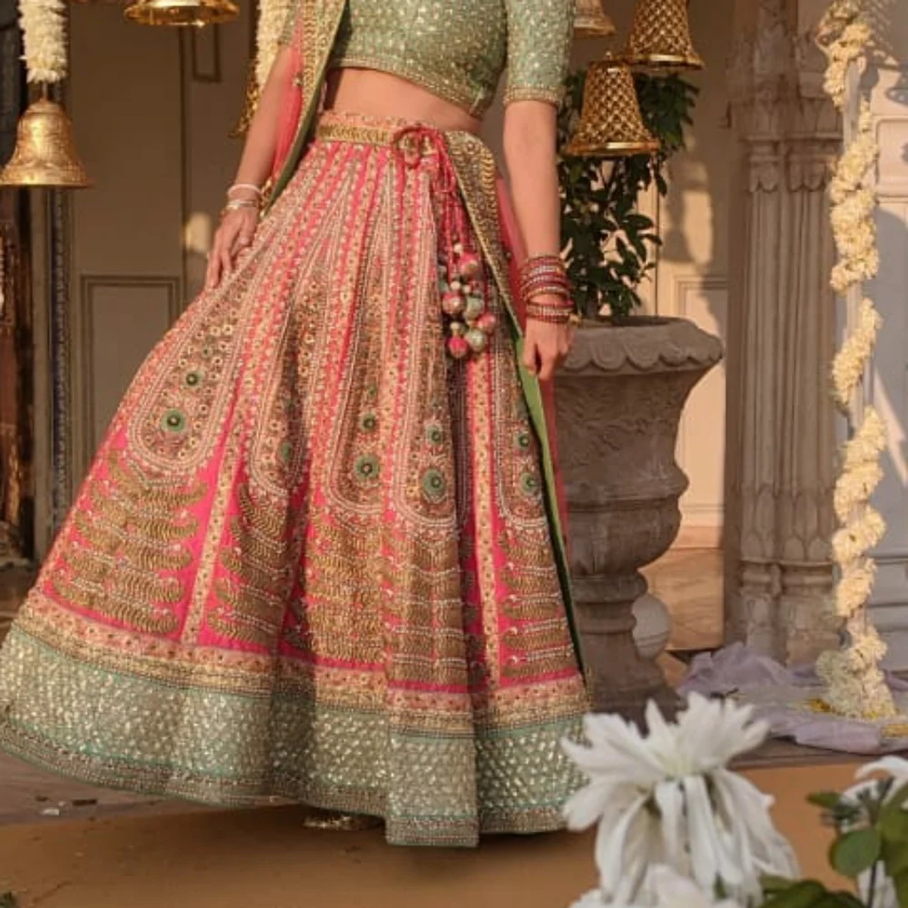 Sabyasachi Make, Pink and Blue Bridal Lehenga. Small to medium size - Picture 4 of 4